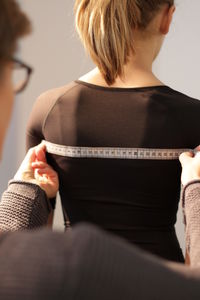 Ausmessen von Körpermaßen für eine Orthese